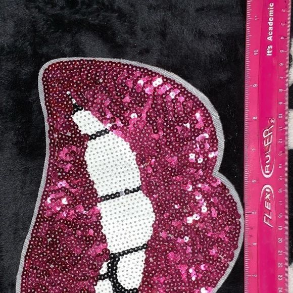 PATCHES - Picture 16 of 16